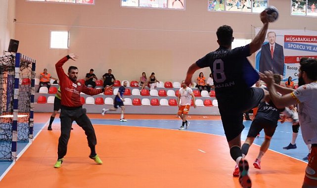 Hataylı hentbolcular 4'te 4 yaptı