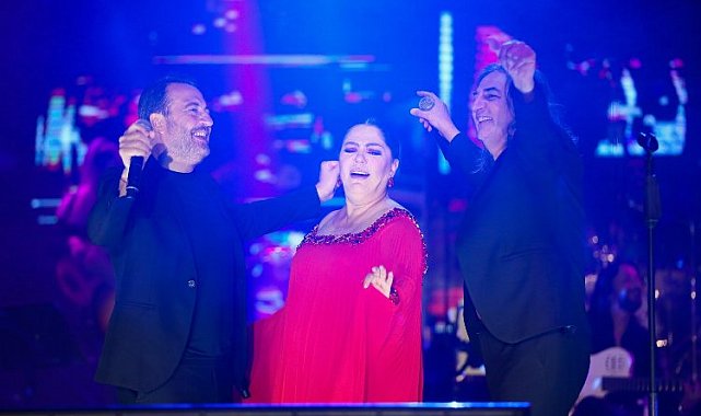 İzmir Aliağa, 29 Ekim'i 'İzel-Çelik-Ercan'la kutladı