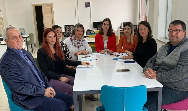 Kocaeli'de İzmit Belediyesi ve AÇEV ortaklığında babalar bilgileniyor