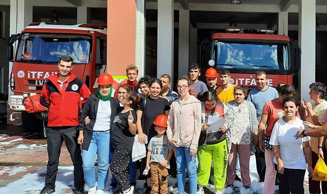 Kocaeli'nde  Büyükşehir İtfaiyesi'ne 'özel' ziyaret