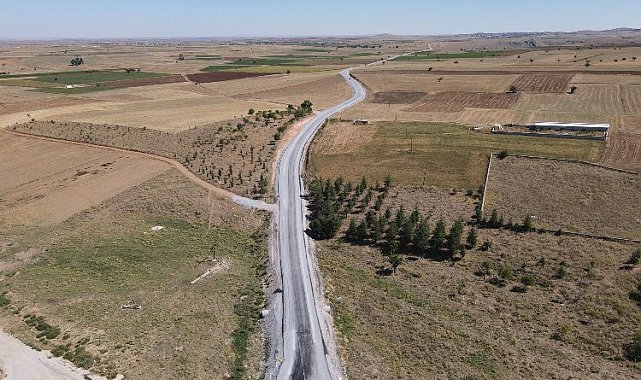 Konya kırsalında yol sevinci