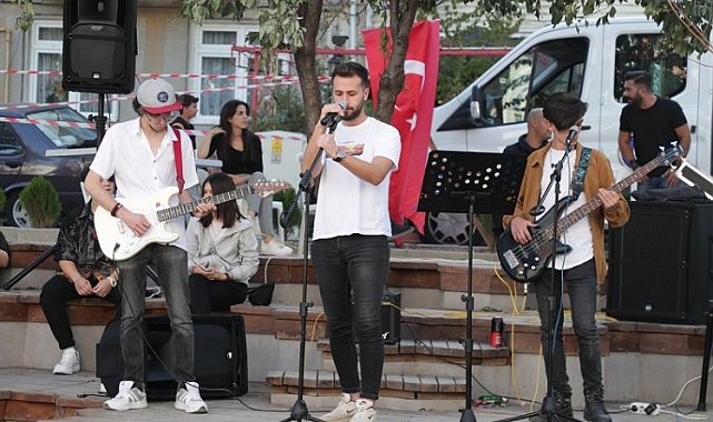Kütahya'da gençler sokak konserleriyle buluştu