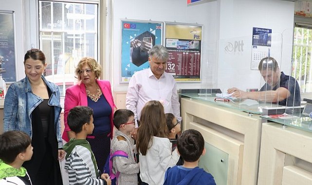 Manisalı çocuklar sevdiklerine mektup attı