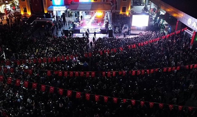 Mustafakemalpaşa Cumhuriyet için "tekses" oldu
