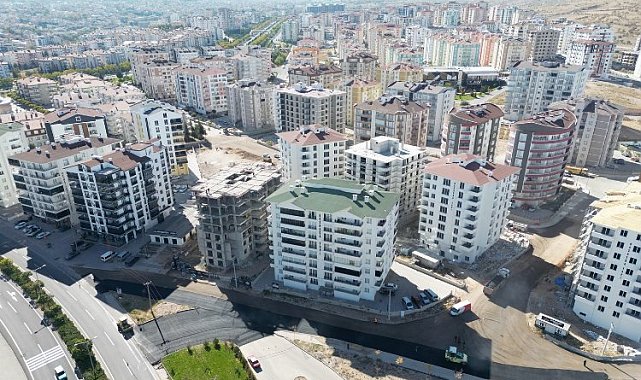 Nevşehir'de sıcak asfalt çalışması sürüyor