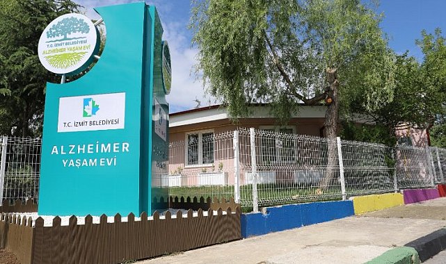 Altın Karınca'dan Alzheimer Yaşam Evi'ne ödül