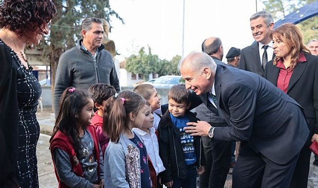 Başkan Zolan Bozkurt'ta vatandaşlarla kucaklaştı
