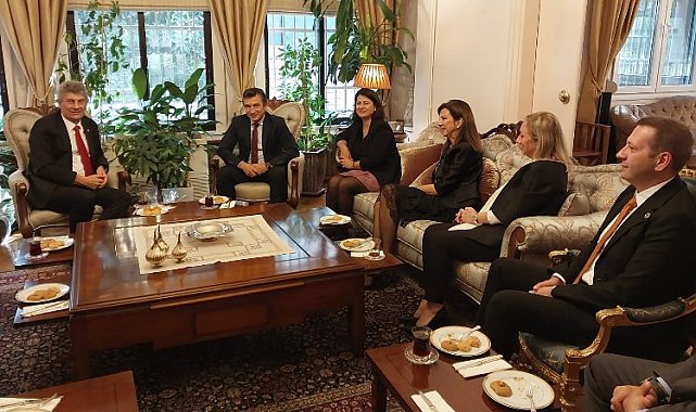 BUSİAD Cumhuriyeti Selanik'te kutladı