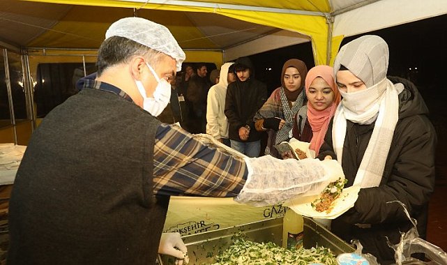 Gaziantep'in yemek ikramından 20 bin üniversiteli yararlandı