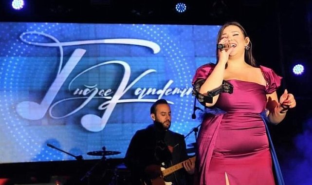 İzmir'de Kınıklılar Tuğçe Kandemir ile coştu