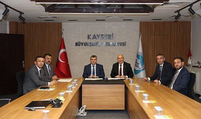 Kayseri Büyükşehir'den esnafa çifte kurs