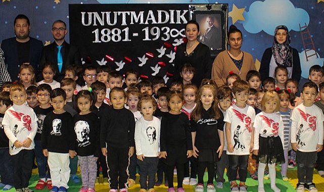 Kütahya'da minikler Ata'sını andı