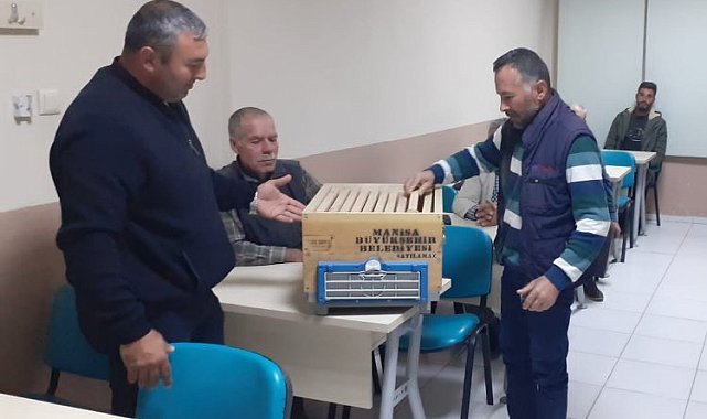 Manisa Gölmarmara'da temel arıcılık eğitimleri