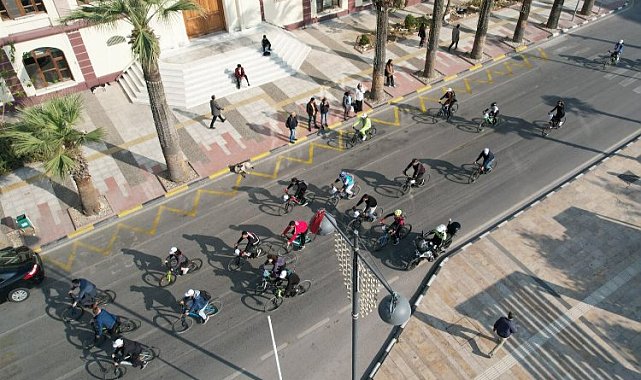 Manisa'da pedallar farkındalığa çevrildi