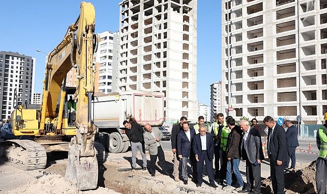 Memduh Büyükılıç'tan 'Turkovac' mucidinin adını yaşatan yola inceleme