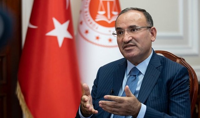 Bakan Bozdağ: Siyasi taraftarlık adalete zarar veriyor