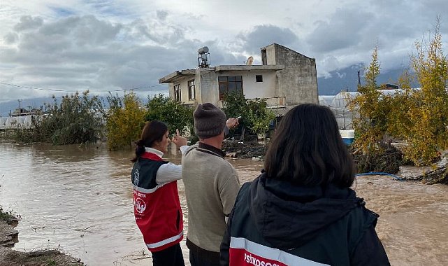 Bakan Yanık: 8 psikososyal destek ekibi Antalya'da