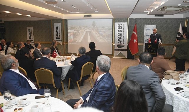 Başkan Karalar müteahhitlerle buluştu