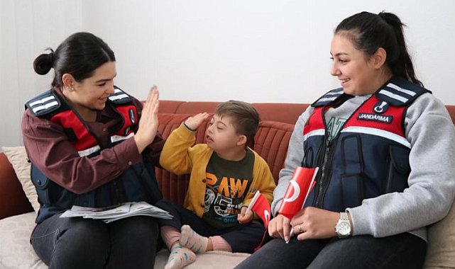Bingöl Jandarması'ndan özel günde özel ziyaret