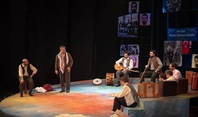 Bursa Büyükşehir Şehir Tiyatrosu İzmir'e 'Misafir' oldu