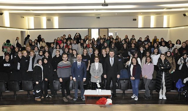 Bursa Faik Çelik Lisesi'nde iletişim sohbetleri