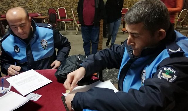 Bursa Osmangazi'de ruhsatsız kahvehaneler mühürlendi