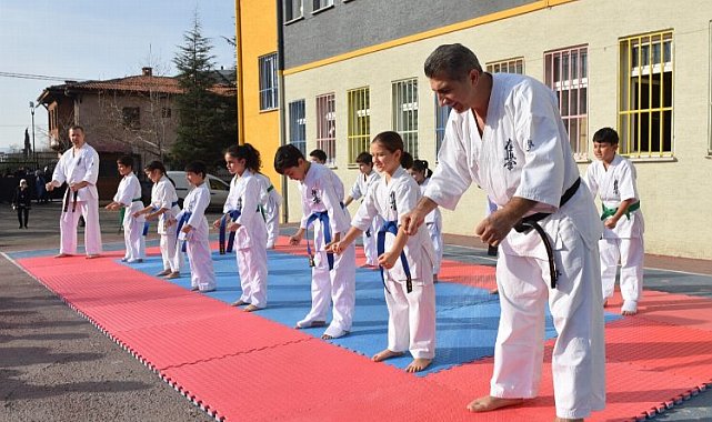Bursa Yıldırım sporla büyüyor
