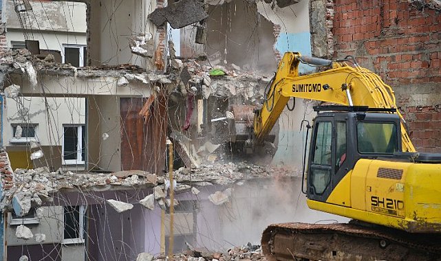Bursa Yıldırım'da 2022'de 494 metruk yıkıldı