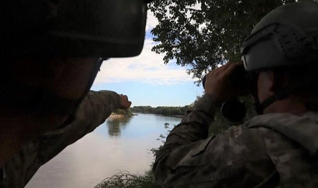 FETÖ'cüler Hudut Kartalları'na yakalandı!