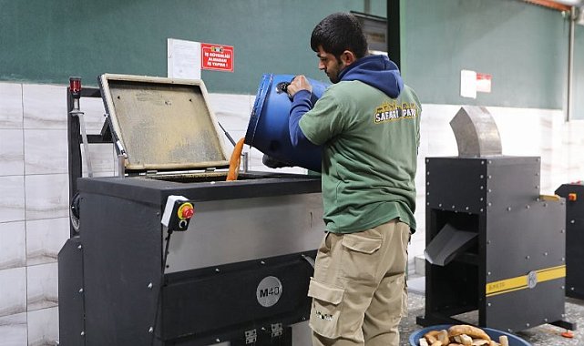 Gaziantep'te yemek artıkları mamaya dönüşüyor
