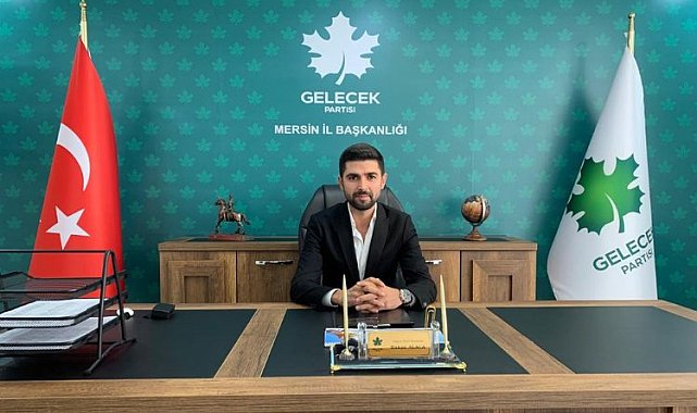 Gelecek Partisi'nden Mersin'de kitap ve elbise seferberliği