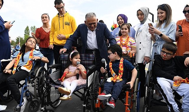 Kayseri Büyükşehir'den 'özel' konser