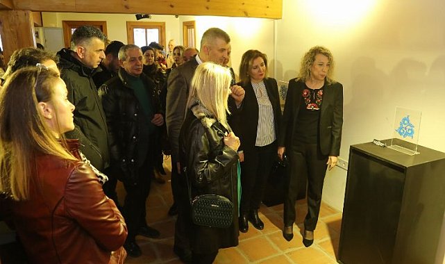 Kocaeli Gölcük'te el sanatları eserleri sergileniyor