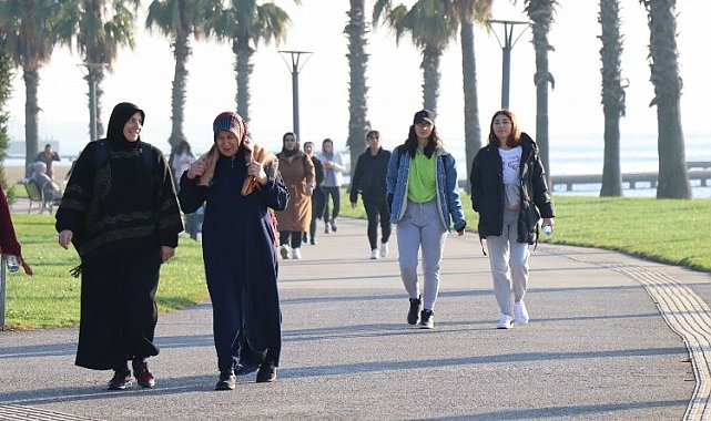 Kocaeli İzmit'te sağlıklı yaşam yürüyüşleri sürüyor