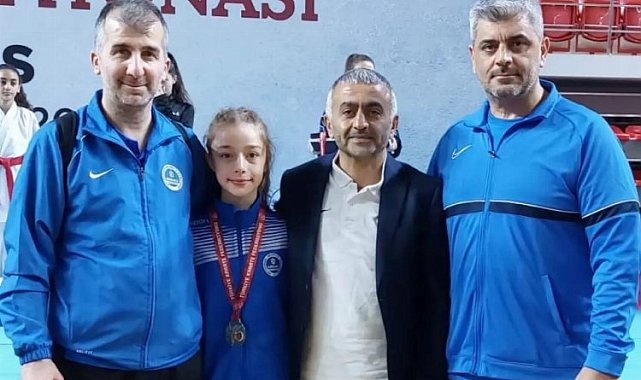 Kocaeli Kağıtspor'dan ilk 'milli' adım