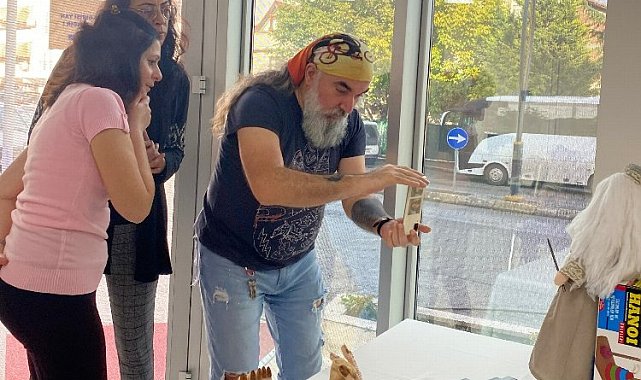 Kocaeli'de İzmit Çarşısı üreticileri ürün fotoğraflıyor