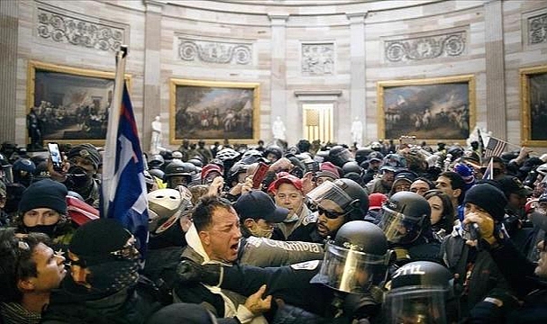 Kongre Baskınında Görevli Polislere Altın Madalya