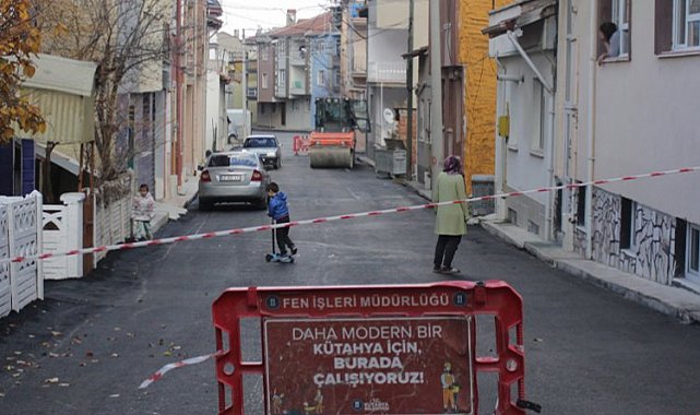 Kütahya'da asfalt serimine devam