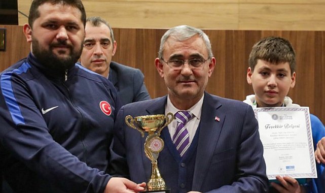 Kütahya'nın başarılı sporcuları ödüllendirildi
