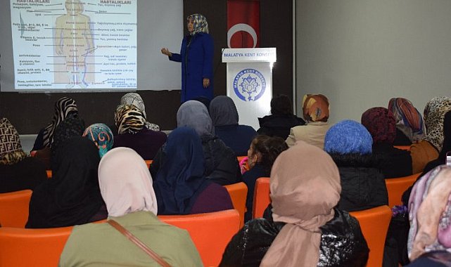 Malatya'da kadınlara kilo vermenin püf noktaları anlatıldı