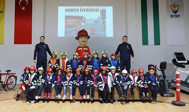 Minik öğrenciler Konya İtfaiyesi'nde yangın bilinci kazanıyor