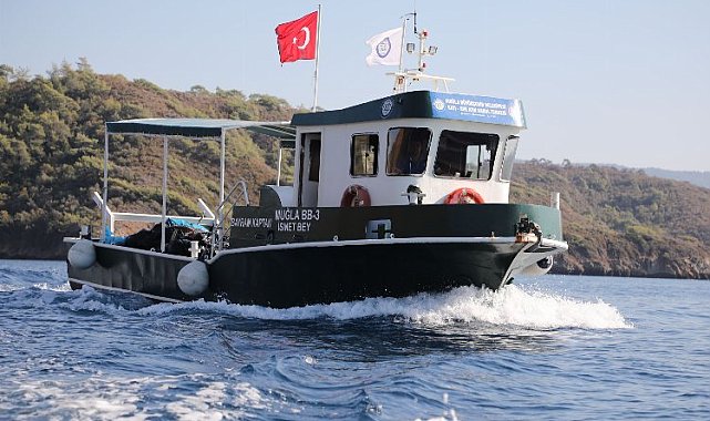 Muğla sahillerinde 'atk su' mesaisi