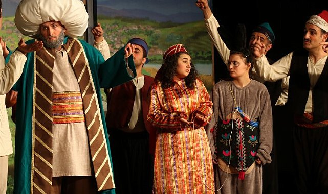 Sakarya'da 'Nasreddin Dede' oyununa yoğun ilgi