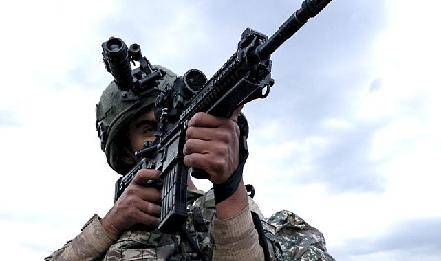 Taciz ateşleri cezasız kalmadı! 5 terörist etkisiz!