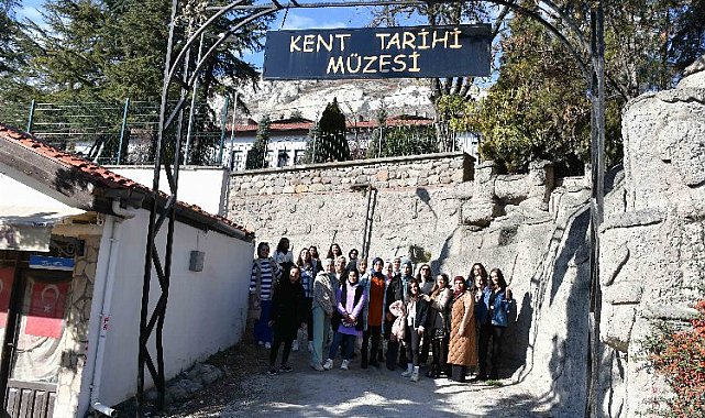 Üniversite öğrencilerine tarihi gezi