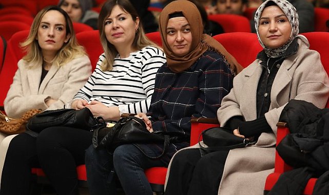 Van Büyükşehir'den öğretmenlere konferans