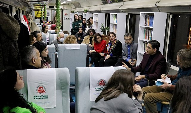 Yazar Demirel 'Babamın Trenleri'ni 'Vagon'da anlattı