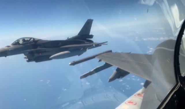 Yunanistan'a ait uçaklar yine NATO uçuşunu hedef aldı!