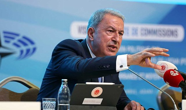 Bakan Akar'dan Babacan'a sert tepki!