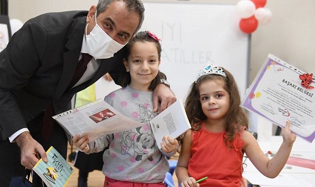 Bakan Özer, yarıyılı müjdelerle İstanbul'dan kapattı
